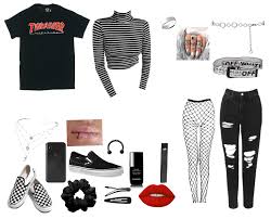 How to be an eGirl: The Aesthetic Clothing Guide