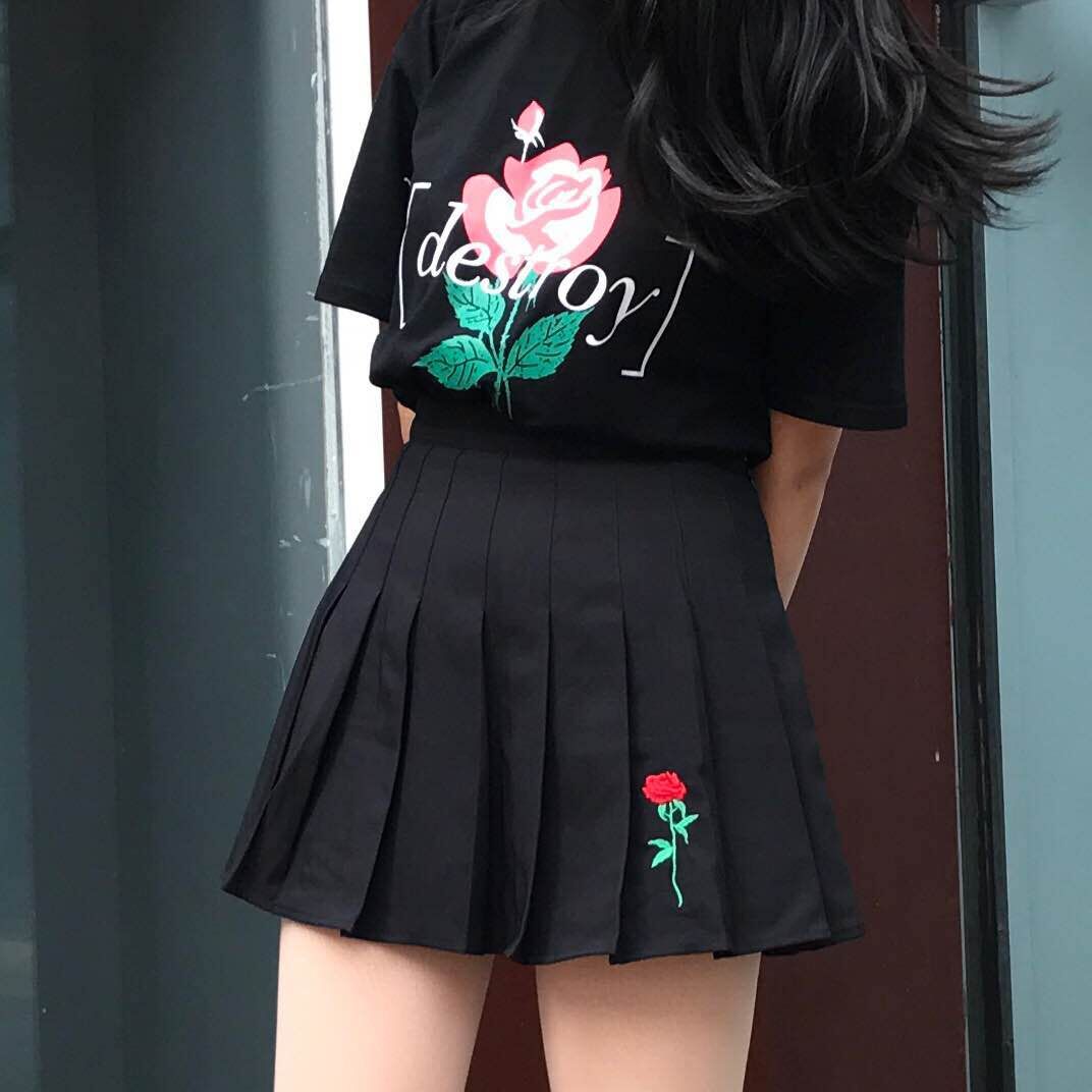 Pleated Rose Embroidery Skirt - AESTHEDEX
