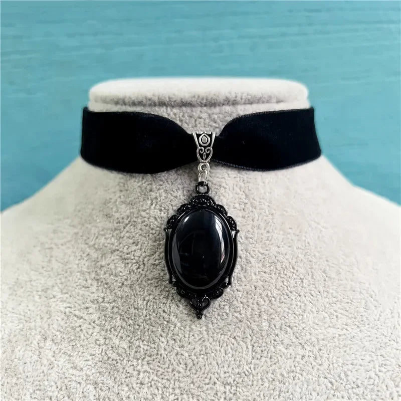 Vintage Gothic Pendant Choker