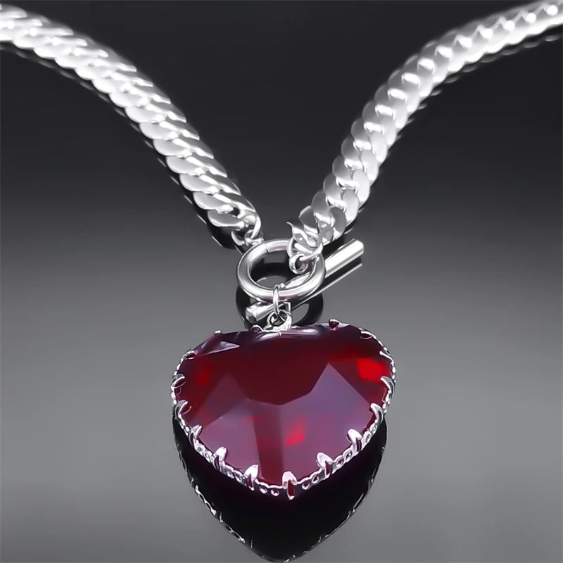 Lovely Faja Gothic Heart Pendant Necklace
