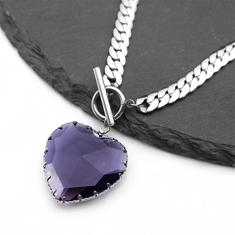 Lovely Faja Gothic Heart Pendant Necklace