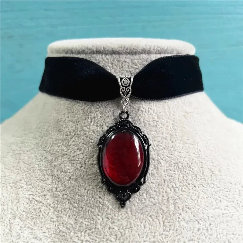 Vintage Gothic Pendant Choker
